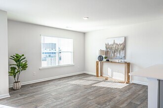 207 Maddox Dr in Aberdeen, NC - Building Photo - Building Photo