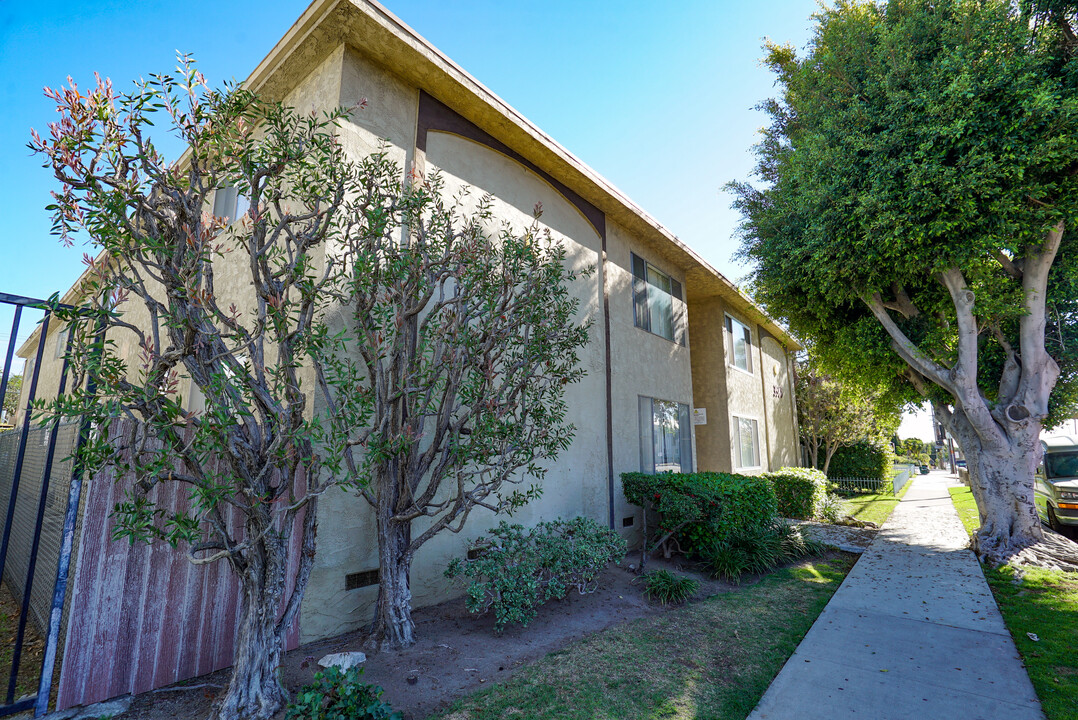 3588 S Centinela Ave in Los Angeles, CA - Building Photo