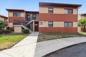 2673 Golf Lake Cir in Melbourne, FL - Building Photo - Building Photo