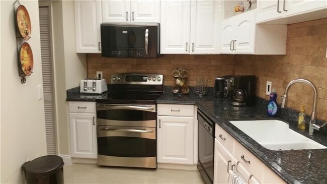 property at 625 Oaks Dr