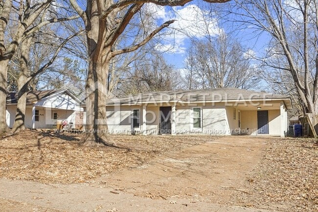 5800 Laurie Dr in Horn Lake, MS - Building Photo - Building Photo