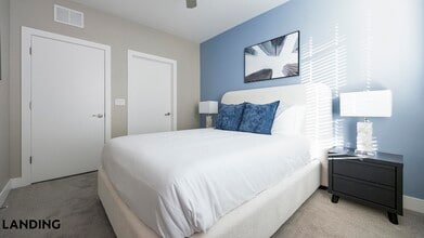 1000 S Broadway, Unit 221 in Denver, CO - Building Photo - Building Photo