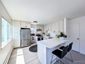 89 Roosevelt Way in San Francisco, CA - Building Photo - Building Photo