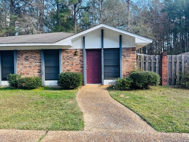 property at 1915 Reed St