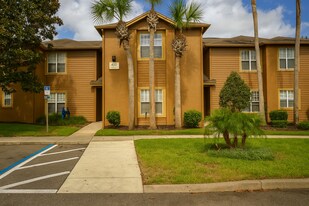 400 Summit Ridge Pl in Longwood, FL - Building Photo