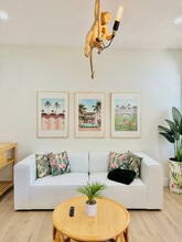 438 Monroe Dr in West Palm Beach, FL - Building Photo - Building Photo