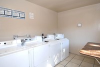 Sylvan Garden Apartments in Van Nuys, CA - Building Photo - Interior Photo