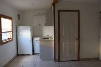 5743 Lincoln St in Hollywood, FL - Building Photo - Building Photo