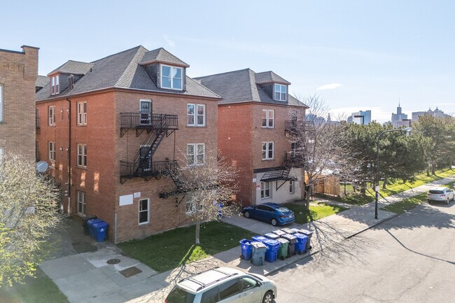 359 Busti Ave in Buffalo, NY - Building Photo - Primary Photo