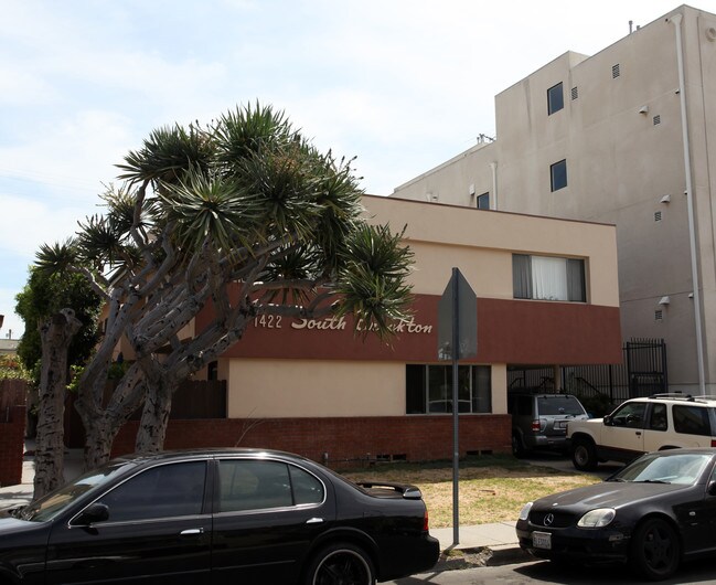 1422 Brockton Ave in Los Angeles, CA - Building Photo - Building Photo