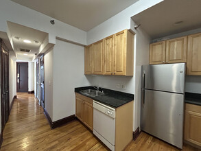 3702 N Sheffield Ave, Unit 1 in Chicago, IL - Building Photo - Building Photo