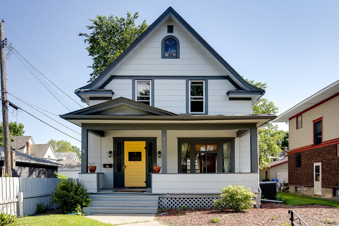 1654 Van Buren Ave in St. Paul, MN - Building Photo