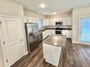 5434 Lakeside Cove in Walls, MS - Building Photo - Building Photo