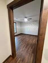 905 W Broadway St in Loogootee, IN - Foto de edificio - Building Photo