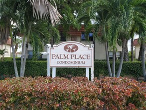 469 NW 100th Pl in Pembroke Pines, FL - Building Photo - Building Photo