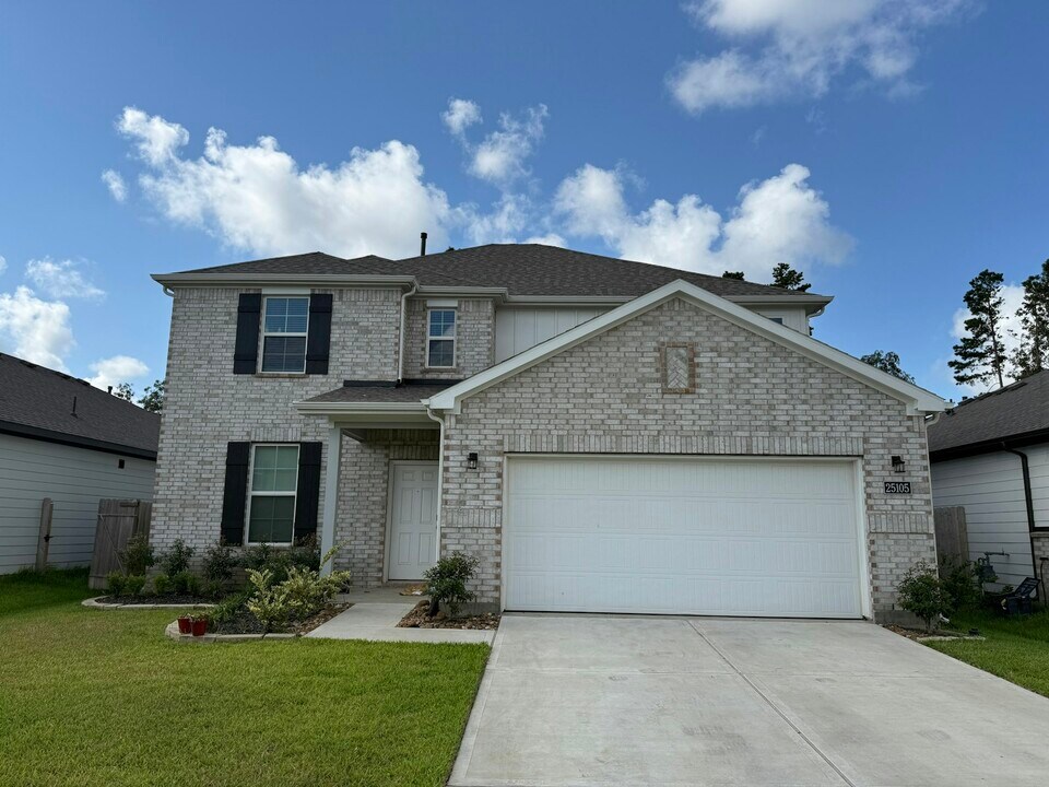 25105 Pomegranate Pl in Montgomery, TX - Building Photo