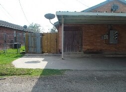 910 W Cherokee Ave in Pharr, TX - Foto de edificio - Building Photo