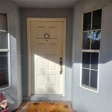 223 SW 159th Terrace in Sunrise, FL - Building Photo - Building Photo