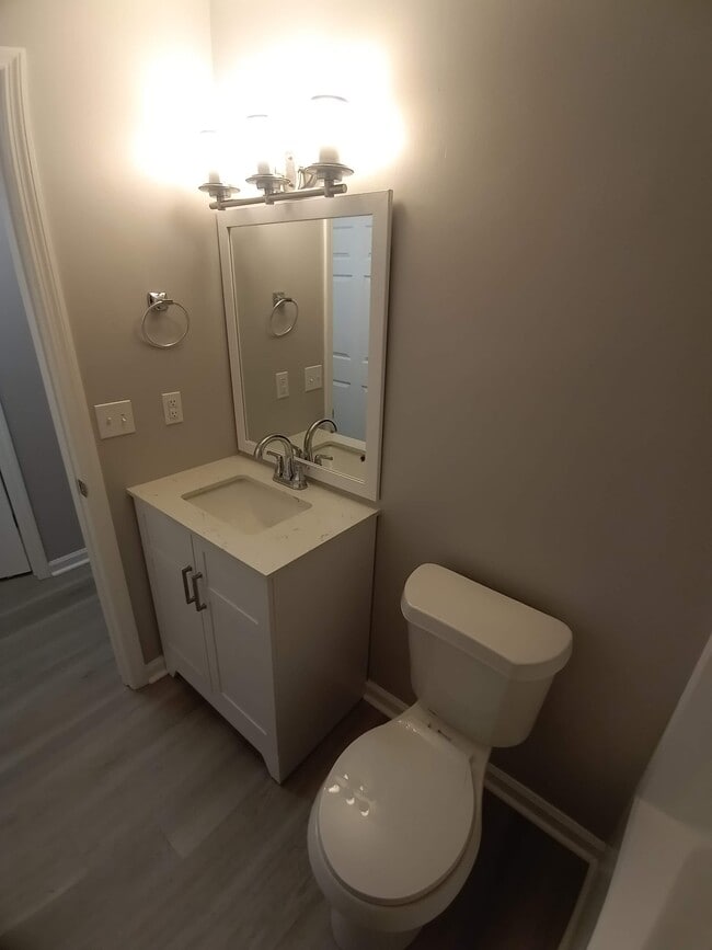 1518 Willow Bend Way, Unit B in Tallahassee, FL - Building Photo - Building Photo