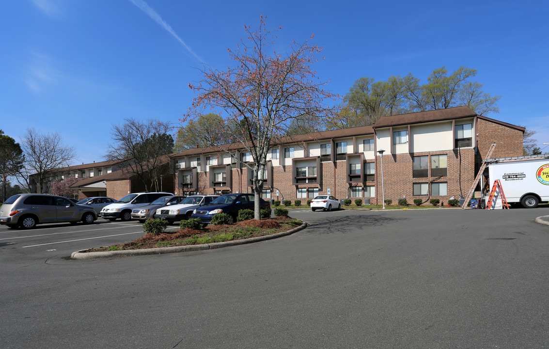 Morehead Hills Senior Apartments in Durham, NC - Building Photo