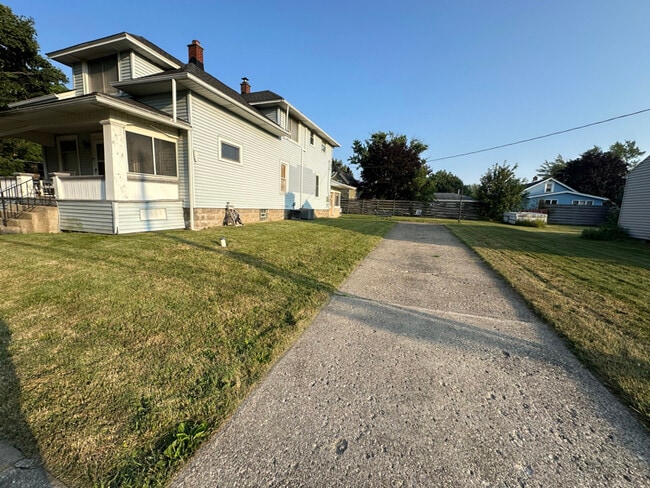 70 Miller Ave in Blasdell, NY - Building Photo - Building Photo