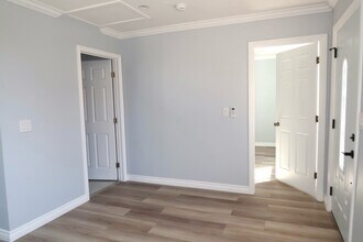 9232 1/2 Coachman Ave, Unit 9232 1/2 in Whittier, CA - Foto de edificio - Building Photo