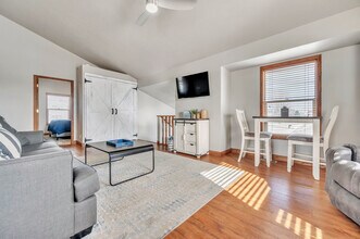 2803 Sportsmans Dr in Milford, IA - Building Photo - Building Photo