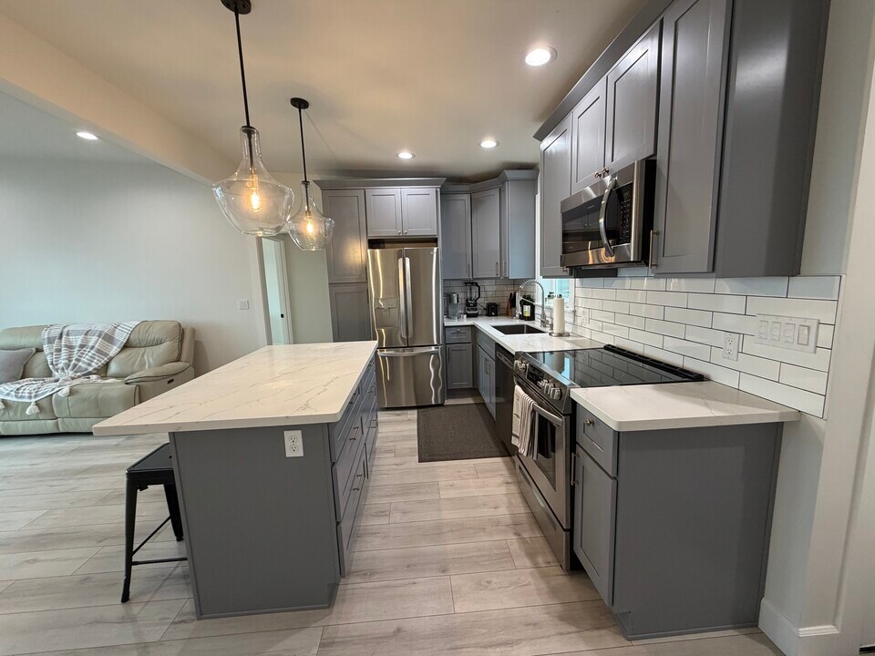 3020 N 33rd St, Unit 3020 B in Tacoma, WA - Building Photo