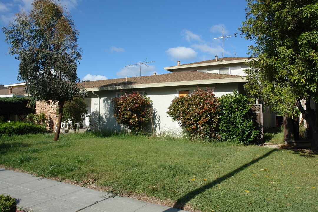 1319 Castlemont Ave in San Jose, CA - Building Photo