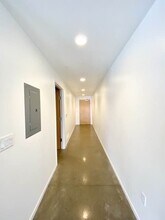 350 E Locust St in Des Moines, IA - Building Photo - Building Photo