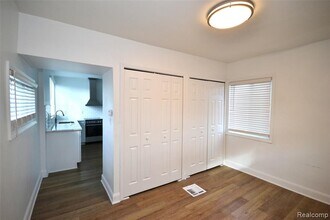 23833 John R Rd in Hazel Park, MI - Building Photo - Building Photo