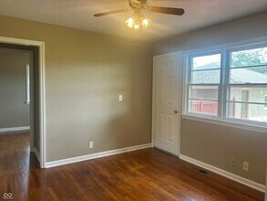 820 Linda Dr in Fortville, IN - Building Photo - Building Photo