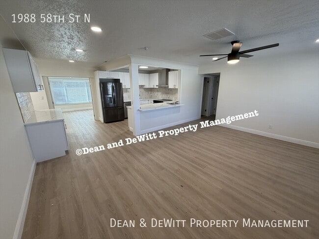 1988 58th St N in St. Petersburg, FL - Building Photo - Building Photo