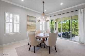 2851 Tiburon Blvd E in Naples, FL - Building Photo - Building Photo