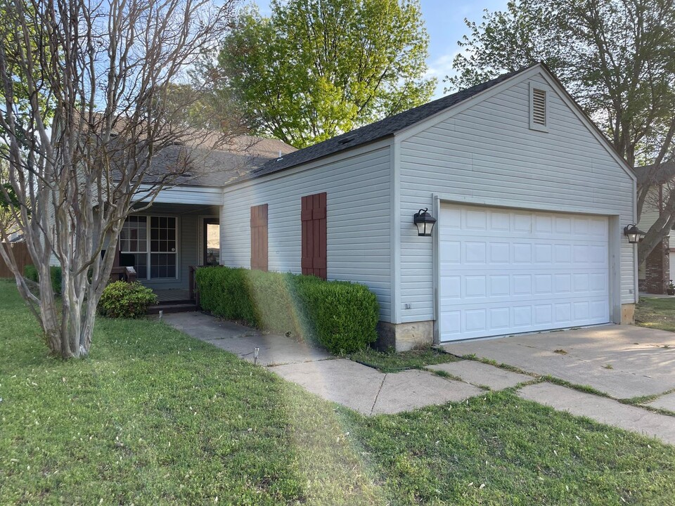 5105 E 89th St in Tulsa, OK - Foto de edificio