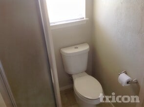 1721 Oak Tree Dr in Denton, TX - Building Photo - Building Photo