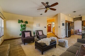 11001 Alta Dr NW in Albuquerque, NM - Building Photo - Building Photo