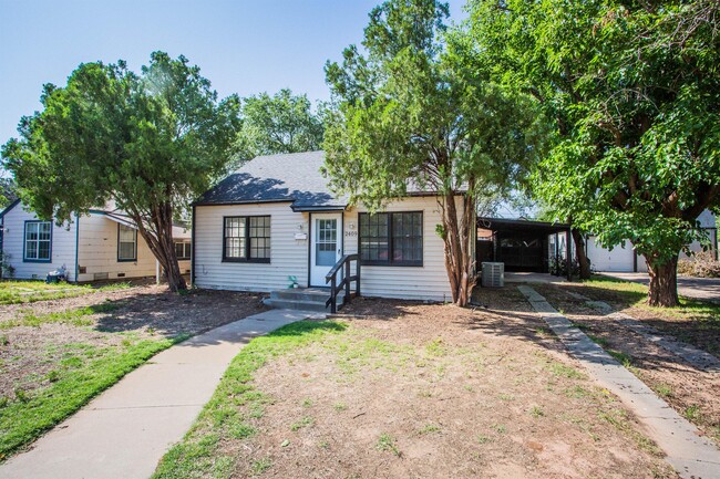 2409 26th St in Lubbock, TX - Foto de edificio - Building Photo