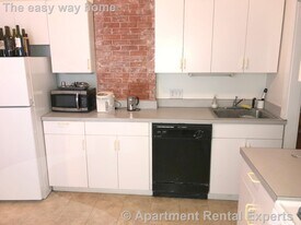 60 Sacramento St, Unit #1 in Cambridge, MA - Building Photo