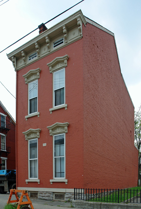 1043 Banklick St in Covington, KY - Foto de edificio