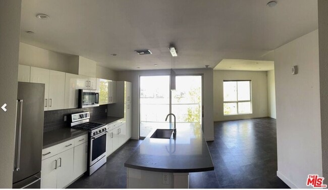 4140 Glencoe Ave in Marina Del Rey, CA - Building Photo - Building Photo