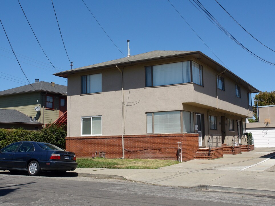 3309 Nevin Ave in Richmond, CA - Building Photo