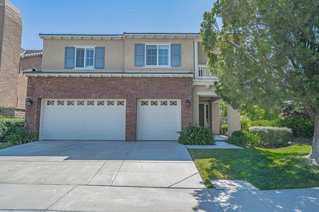27235 Icy Willow Ln in Santa Clarita, CA - Foto de edificio