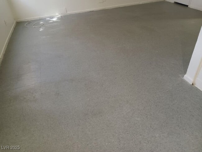 property at 1400 E Mesquite Ave