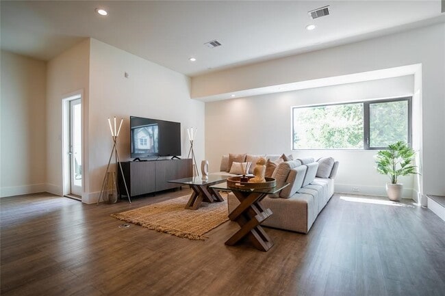 property at 2212 Francis St