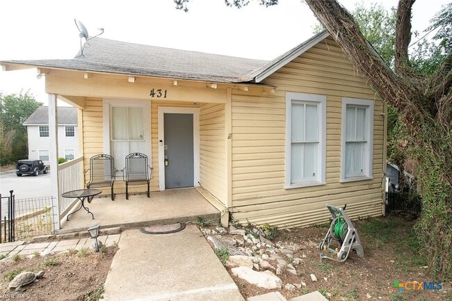 431 Lindsey St in San Marcos, TX - Building Photo - Building Photo