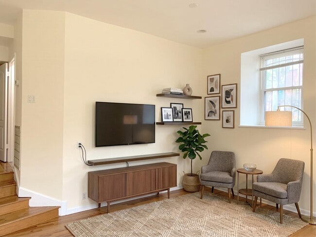 property at 297 Montgomery St