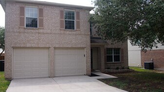 3933 Brook Hollow Dr in Schertz, TX - Building Photo