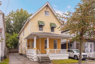 1370 E 93rd St in Cleveland, OH - Building Photo