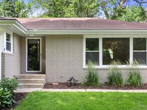 4820 Williston Rd in Minnetonka, MN - Building Photo - Building Photo